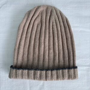 🥀 Barney’s New York Women’s Wool & Cashmere Blend Beanie Beige & Blue Trim 🥀